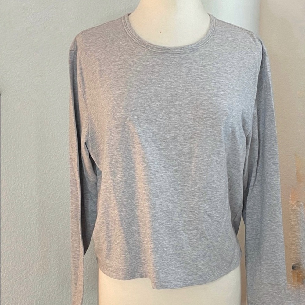 Athleta Essential Top Size Large - image 2